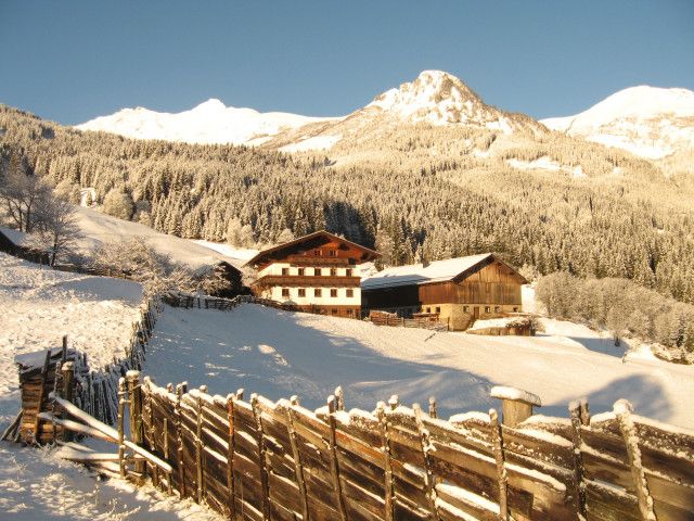 Biohof Maurachgut-Winter-Sonnenaufgang.JPG